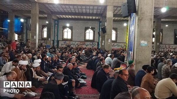نماز عبادی سیاسی جمعه  همزمان با آغاز هفته بسیج دانش آموزی در مسجد جامع شهرستان نیشابورـ۲