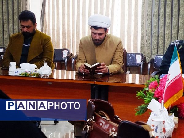 جلسه برنامه‌ریزی برگزاری راهپیمایی یوم‌الله ۲۲ بهمن با حضور مدیران مدارس شهرستان فاروج