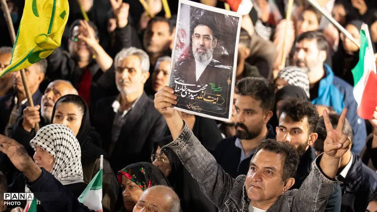 شکست دشمن با وحدت ملی حتمی است