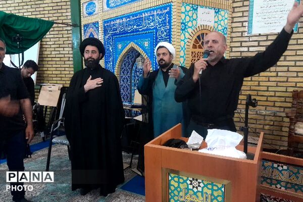 فضای شهر با برگزاری مراسم عزاداری امام حسین(ع) حال و هوای عاشورایی گرفت