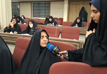 نشست مدیران مدارس الگوی تراز سند تحول بنیادین استان قم 