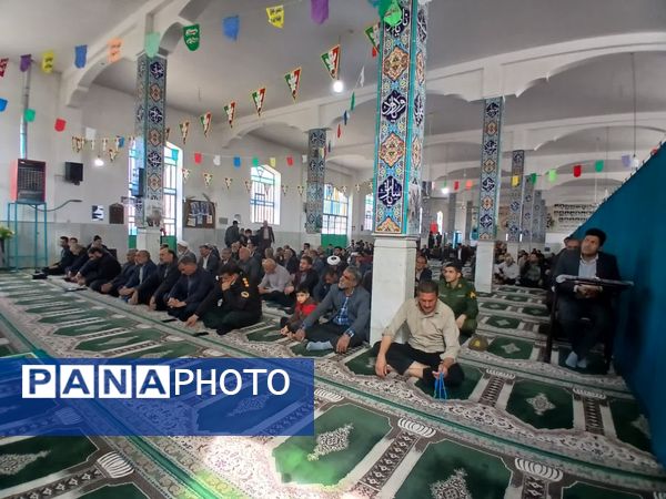 حضور در نماز جمعه، نشانه اتحاد و همبستگی 