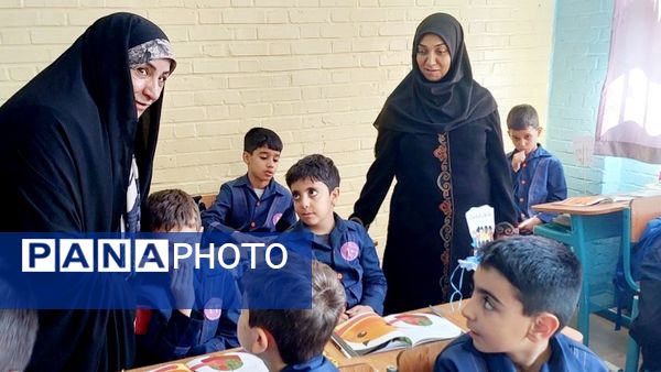 افتتاح پروژه‌های نوآورانه در مدرسه شهید معلم به‌مناسبت روز جهانی کودک