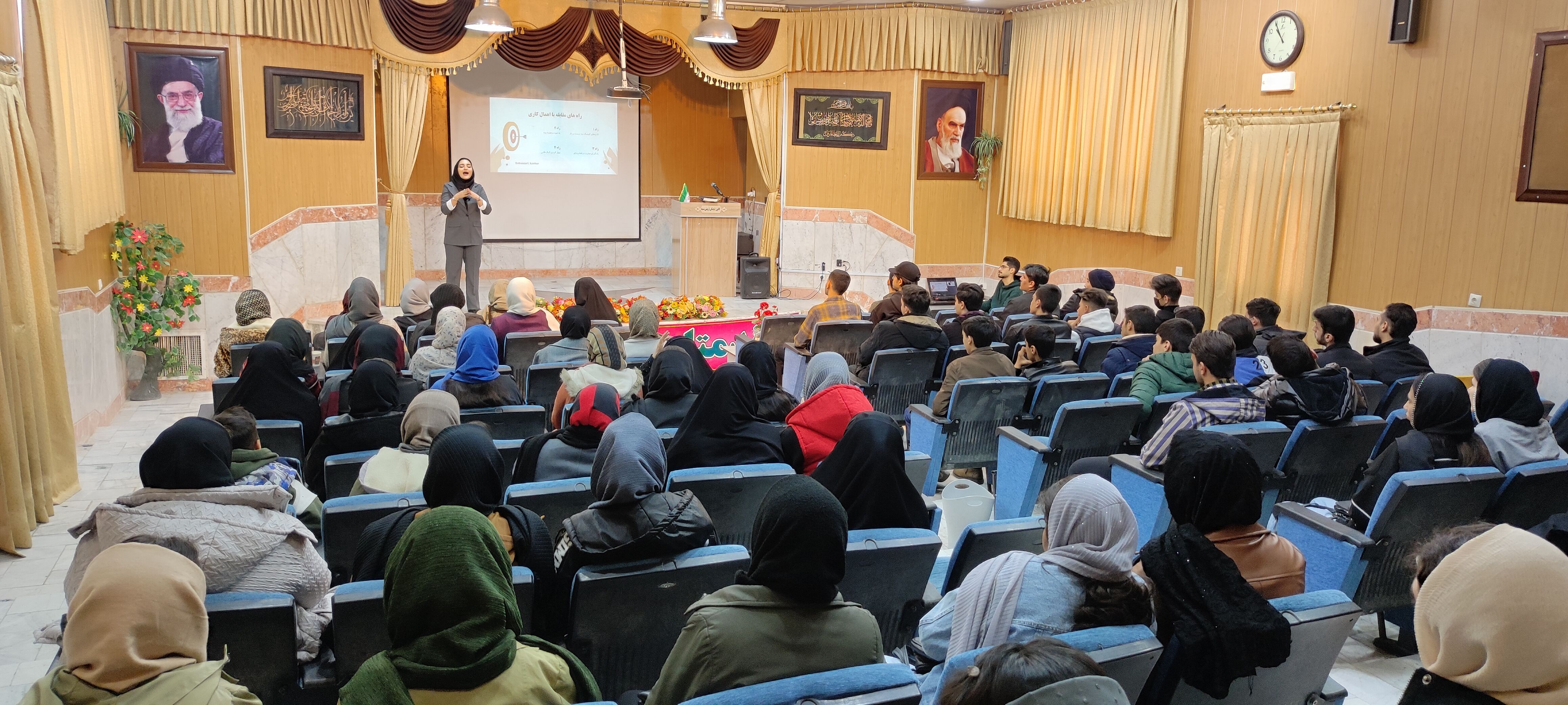 برگزاری همایش رتبه آفرینان برتر مؤسسه کاج در کانون سمیه شیروان