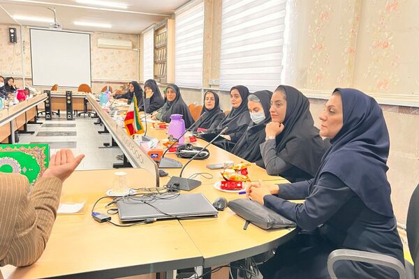 برگزاری جلسه طرح تقویت سلامت روان در دانش آموزان و اولیا مربیان با محوریت آموزش پیشگیری از آسیب های اجتماعی در شهرستان قدس
