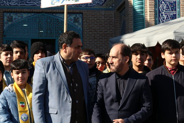 حضور پرشور اعضای پیشتازان سازمان دانش‌آموزی درگرامیداشت چهل و هفتمین سالگرد پیروزی انقلاب اسلامی