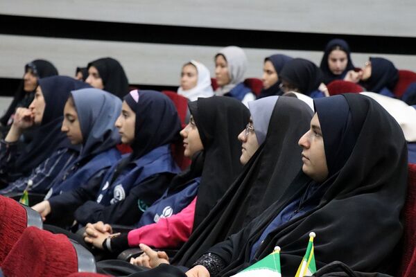 آیین تجلیل از دختران دانش‌آموز خبرنگار منتخب پانا شهرستان‌های استان تهران