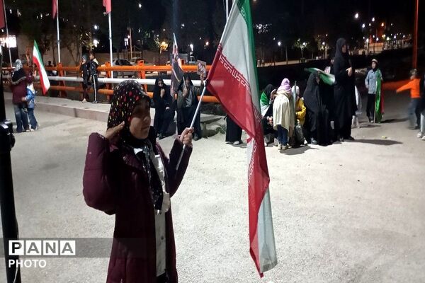 جمهوری اسلامی ایران مستقل متحد پیشرفته  و پیروز است