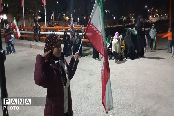 جمهوری اسلامی ایران مستقل متحد پیشرفته  و پیروز است