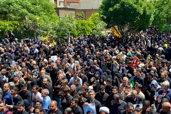 مراسم تشییع پیکر شهدای خدمت در تهران