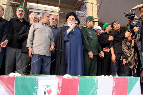 وداع یزد با شهید مدافع وطن