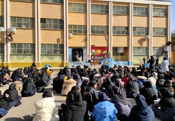 جشن نیمه شعبان همزمان با دهه فجر در دبیرستان شهید مطهری