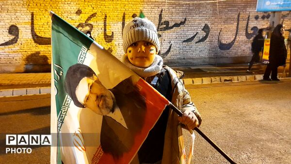 حضور باشکوه دهه‌ نودی‌ها در تجمعات شبانه شهرستان سراب