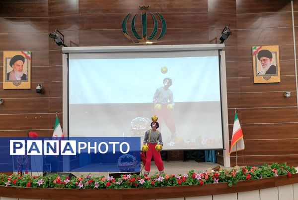 اجتماع 700 نفری پدران و دختران دانش آموز مدرسه علامه طباطبایی منطقه پردیس به مناسبت روز دختر