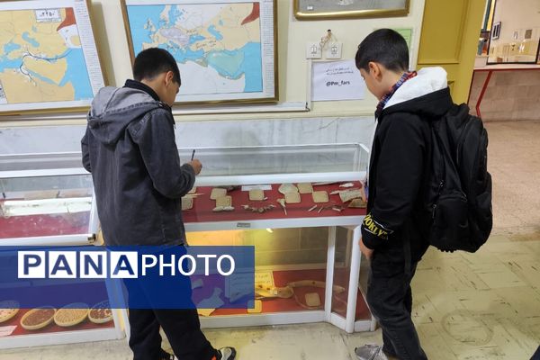 ایجاد انگیزه در دانش‌آموزان با آموزش‌های عملی و آزمایشگاهی 