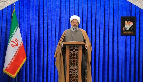 دیدار تمامی مسئولان ساوجبلاغ با امام جمعه 