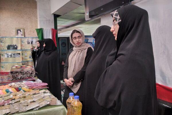 برگزاری جشنواره نمایشگاه اسوه پایگاه بسیج خواهران حضرت زینب(ع)