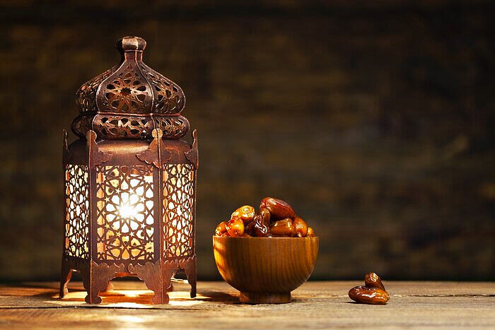 فضای مدرسه اهل البیت با فرارسیدن ماه رمضان رنگ و بویی معنوی به خود گرفته است