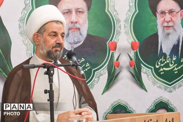 غبارروبی و عطرافشانی آستان مقدس امامزاده عمادالدین علیه السلام 