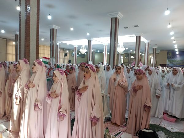 جشن تکلیف هزار دانش‌آموز دختر ناحیه ۳ شیراز