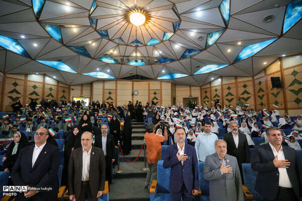 آیین جشن غنچه‌ها
