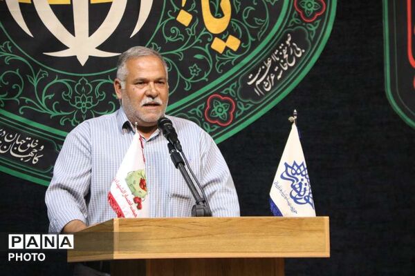 طنین «قند روضه» در سوگ آخر صفر؛ گردهمایی شاعران آیینی در یزد