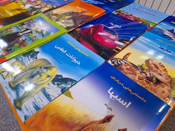 اندر احوالات هفته کتابخوانی در دبستان آرمینه مصلی نژاد 
