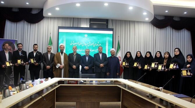 سومین جلسه شورای آموزش و پرورش آذربایجان شرقی با تقدیر از معلمان نمونه ۱۴۰۵