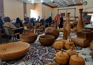نمایشگاه صنایع دستی و هنرهای سنتی آباده