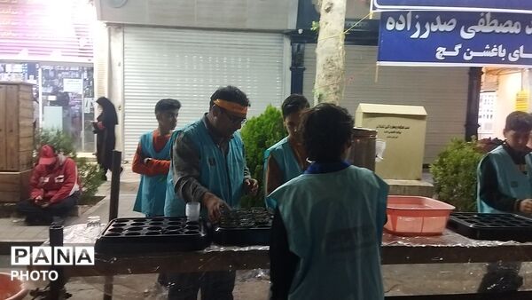 گذری بر موکب ها در هفتاد  و یکمین شب از اجتماعات مردمی حسینیه امام خمینی نیشابور 