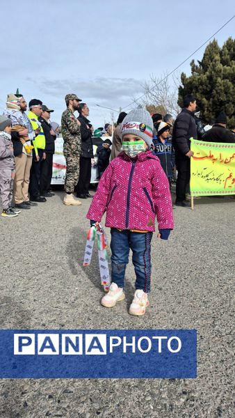 حضور پرشور مردم روستای اسد آباد در راهپیمایی ۲۲ بهمن