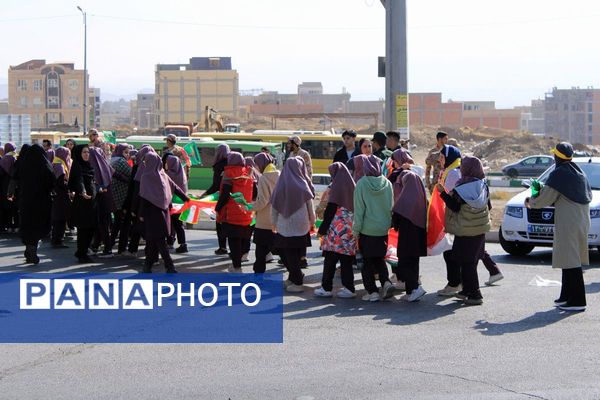 یوم الله سیزده آبان در پردیس