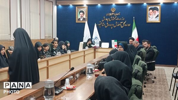 نشست صمیمی خبرنگاران پانا با مدیرکل آموزش و پرورش قم