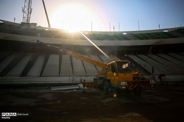 بازدید خبرنگاران از روند بازسازی و تعمیرات ورزشگاه آزادی 