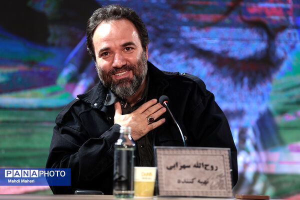 نشست نقد و بررسی فیلم «جانشین» در چهل و چهارمین جشنواره ملی فیلم فجر