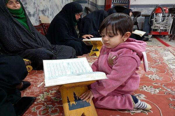  شبی با قرآن کریم در مسجد جامع شهر بار 