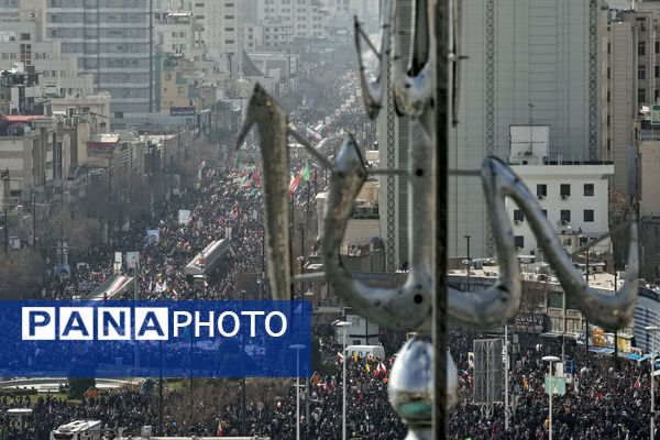 شکوه 22 بهمن مشهد مقدس از نمای هوایی
