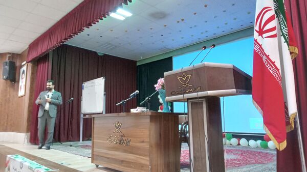 کارگاه آموزشی ویژه والدین با محوریت ارتباط موثر با نوجوانان در نیشابور