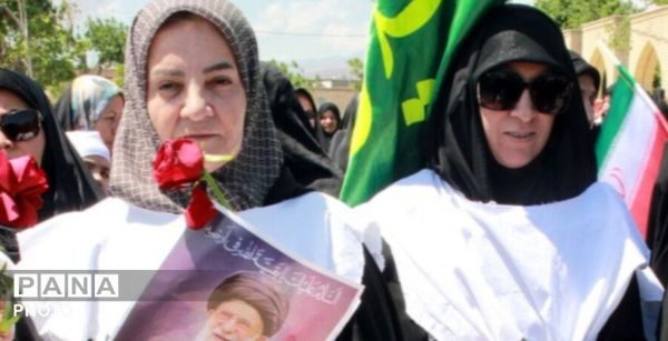 رزمایش بانوان جانفدای ایران در شهر آوه