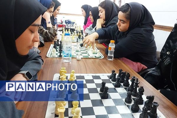 مسابقات شطرنج دانش‌آموزی در شهرستان ورامین