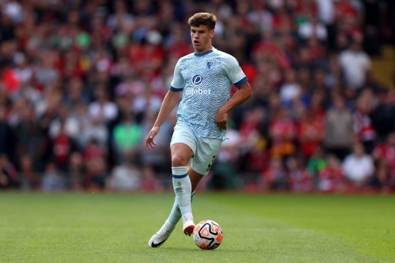 پرواز لک لک‌های آنفیلد بر بام لیگ جزیره؛  میلوش کرکز در تیررس لیورپول