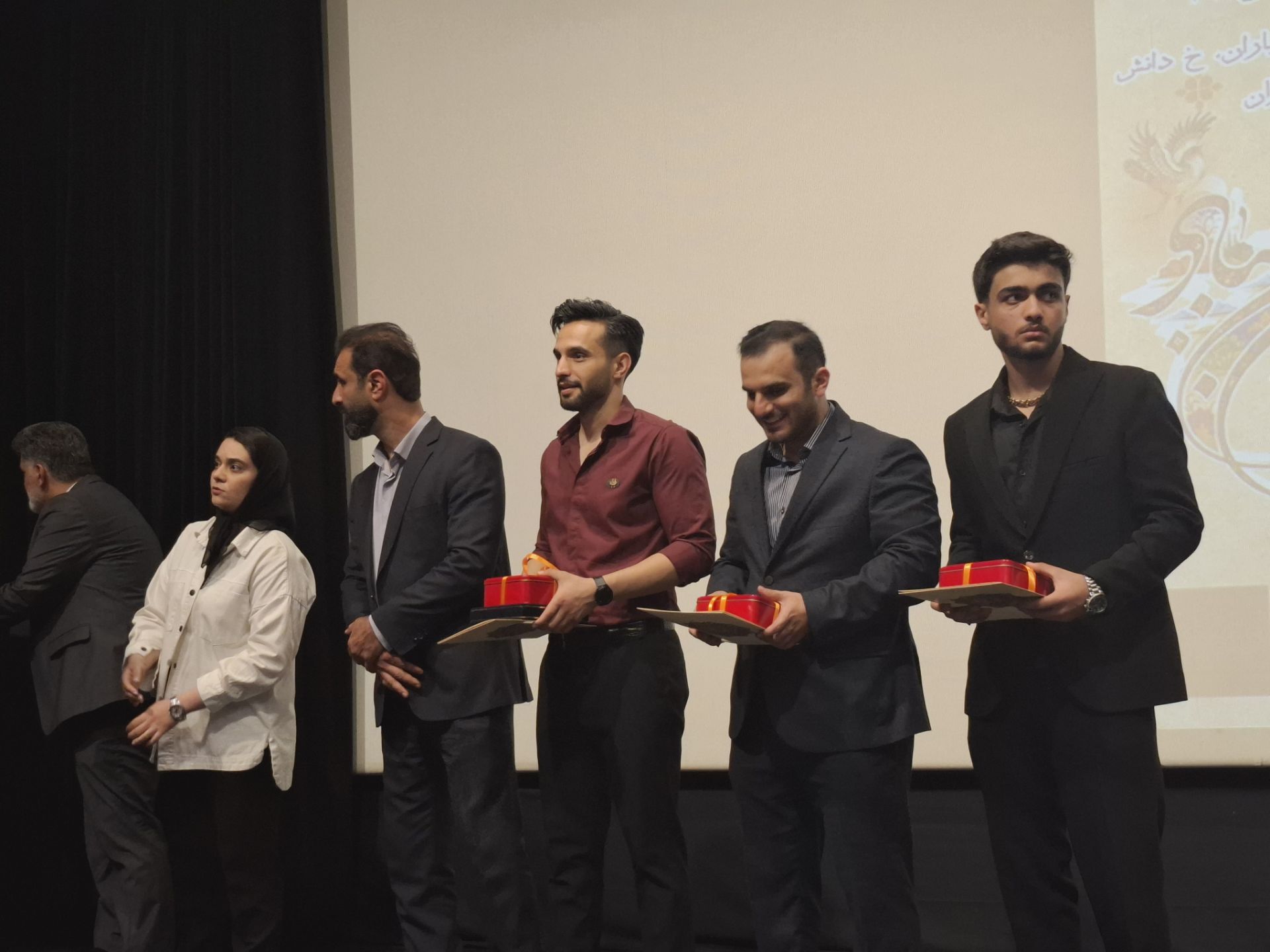تجلیل از مفاخر ورزش ملی پرثوآ