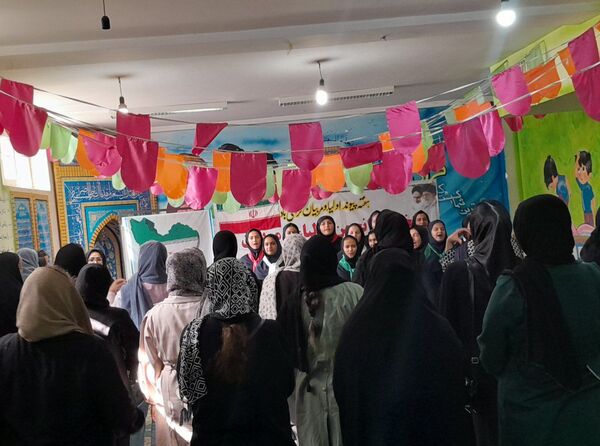 برگزاری جلسه انتخابات انجمن اولیاء و مربیان در دبستان مریم بهارستان دو