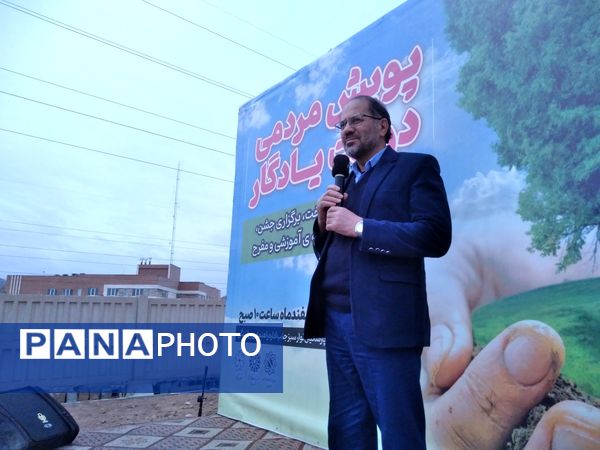 پویش مردمی درخت یادگار در یزد 