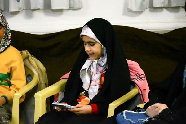 برگزاری انجمن ادبی شعر دخترانه در بجنورد 