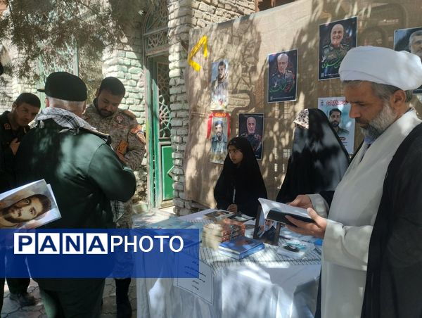 میز خدمت آموزش و پرورش باخرز در نماز جمعه