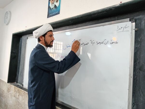گفتمان دینی در دبیرستان دخترانه فاطمیه کاشمر