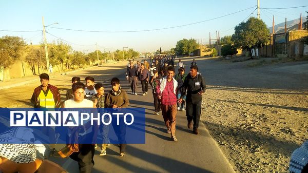 حرکت عاشقان به سوی مشهد الرضا(ع)