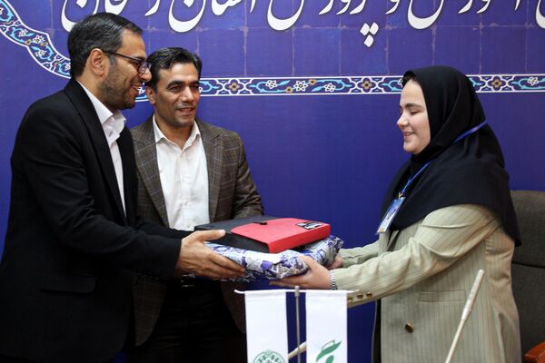 افتتاحیه وبیناری مجلس دانش آموزی جمهوری اسلامی ایران در زنجان 