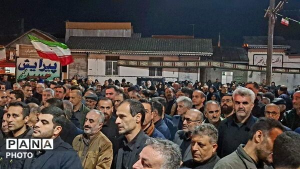 وداع مردم کومله با سردار شهید مطیع‌دوست